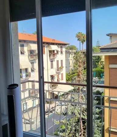 Apartment Modern Flat In The Centre, *