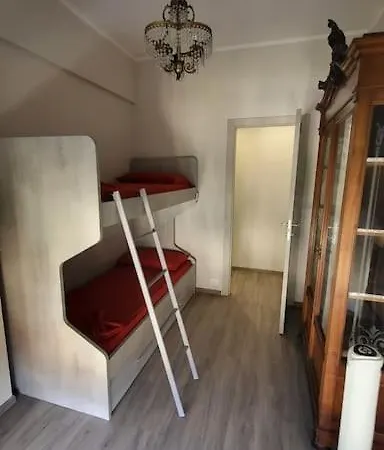 Modern Flat In The Centre, *