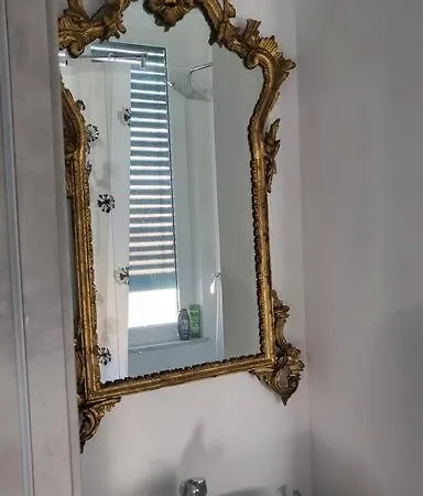 Modern Flat In The Centre, Appartamento *